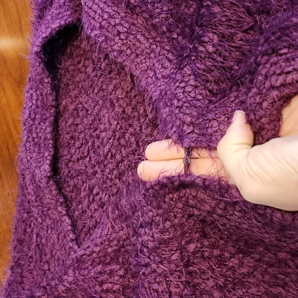 IVY BEAU fuzzy purple sweater - Picture 8 of 9